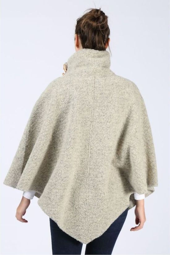Ayacucho Poncho Montana off white/light grey