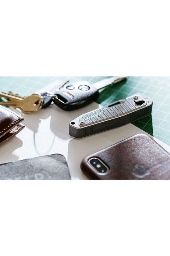 Leatherman Outil Multifoncions Free T2 silver