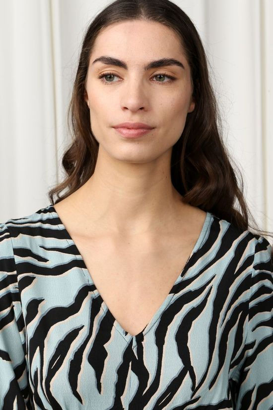 B.Young Jurk Byilka Light Blue/Black