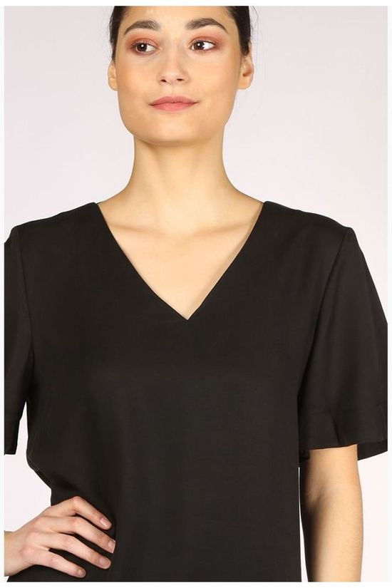 B.Young Jurk Byinga V-Neck Black