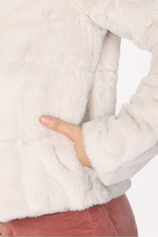 Only Jas Onlchris Fur Hooded off white