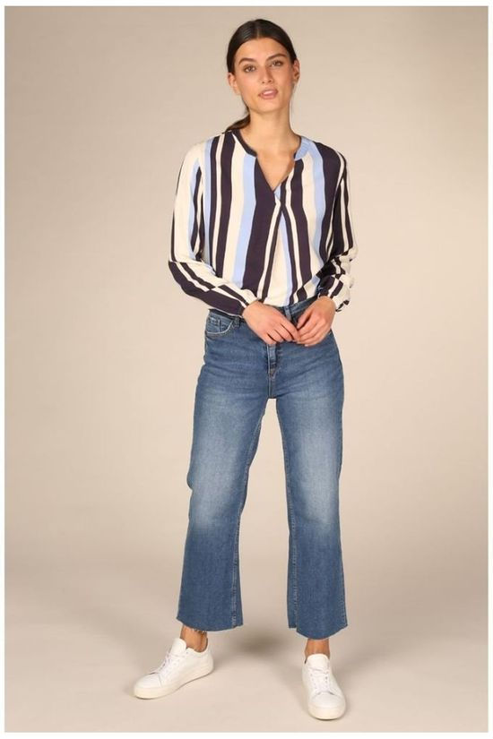 B.Young Blouse Byilla off white/dark blue