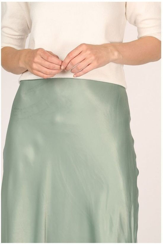 B.Young Rok Byhalima mid khaki